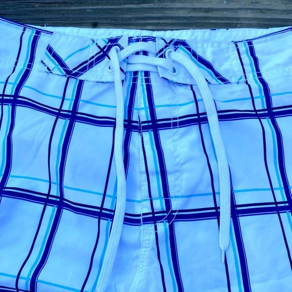 Old Navy Men’s board shorts swim trunks white and blue sz large - Picture 4 of 8